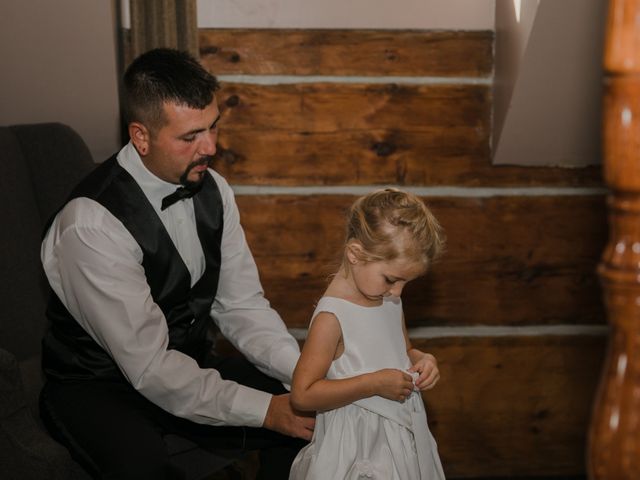 Jeff and Leanne&apos;s wedding in Bobcaygeon, Ontario 8