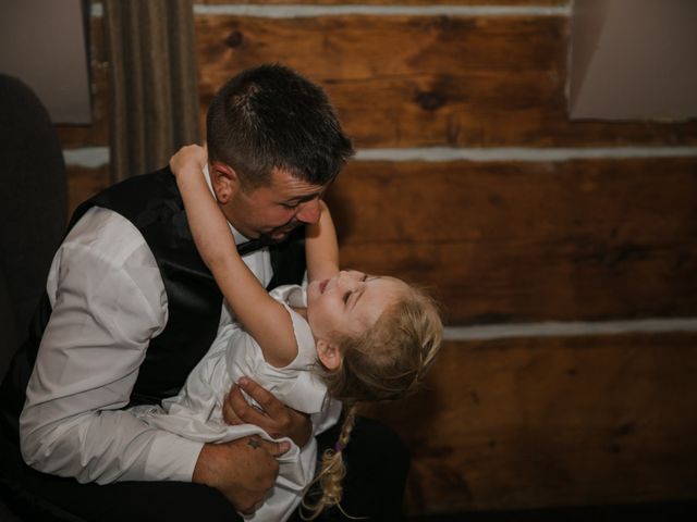 Jeff and Leanne&apos;s wedding in Bobcaygeon, Ontario 9