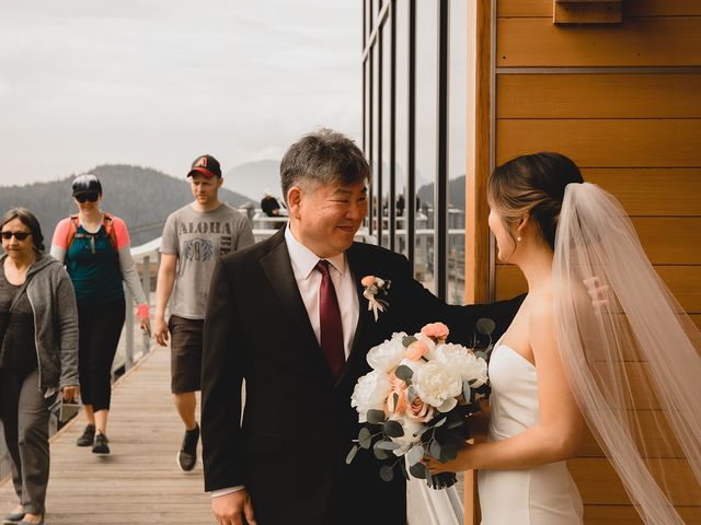 David and Esther&apos;s wedding in Squamish, British Columbia 28