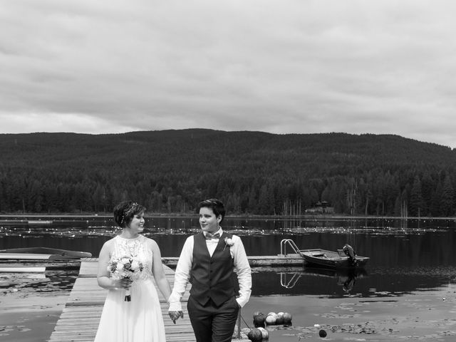 Sarah and Mira&apos;s wedding in Maple Ridge, British Columbia 10