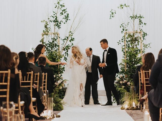 Sean Bozuk and Lindsay Sganga&apos;s wedding in Toronto, Ontario 34