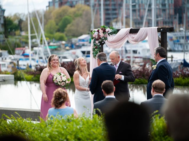 Mike and Deanna&apos;s wedding in Victoria, British Columbia 34