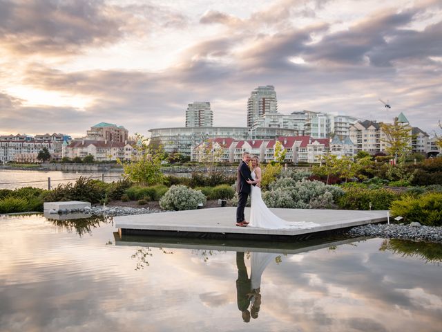 Mike and Deanna&apos;s wedding in Victoria, British Columbia 56