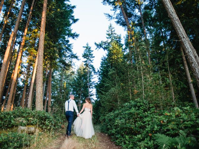 Mike and Cait&apos;s wedding in Gabriola, British Columbia 47