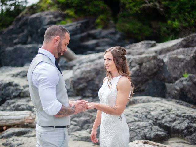 Scott and Harmony's wedding in Tofino, British Columbia 9