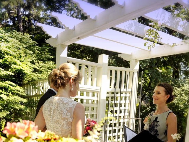James and Kelley's wedding in Niagara on the Lake, Ontario 17