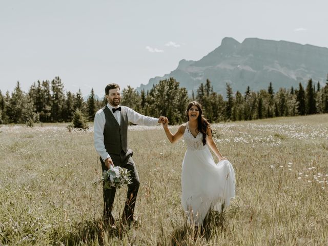 Travis and Emily&apos;s wedding in Banff, Alberta 27