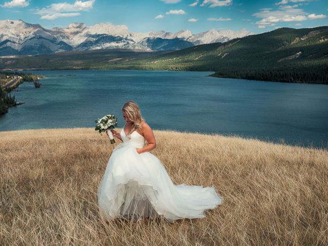 Dustin and Shannon&apos;s wedding in Jasper, Alberta 31