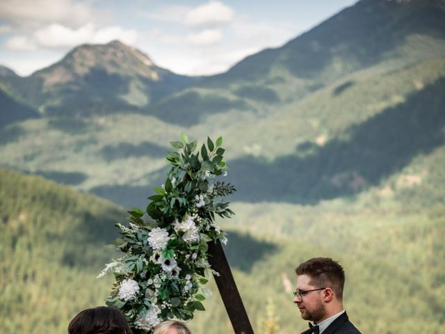 Travis and Ashley &apos;s wedding in Hope, British Columbia 7