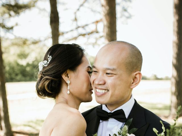 Quang and Stella&apos;s wedding in Tottenham, Ontario 5