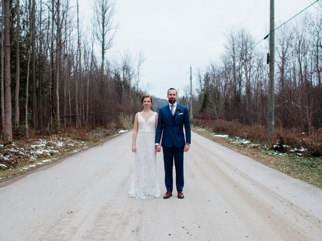 Amanda and Jonathan&apos;s wedding in Owen Sound, Ontario 17