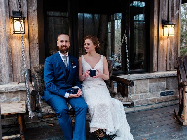 Amanda and Jonathan&apos;s wedding in Owen Sound, Ontario 20