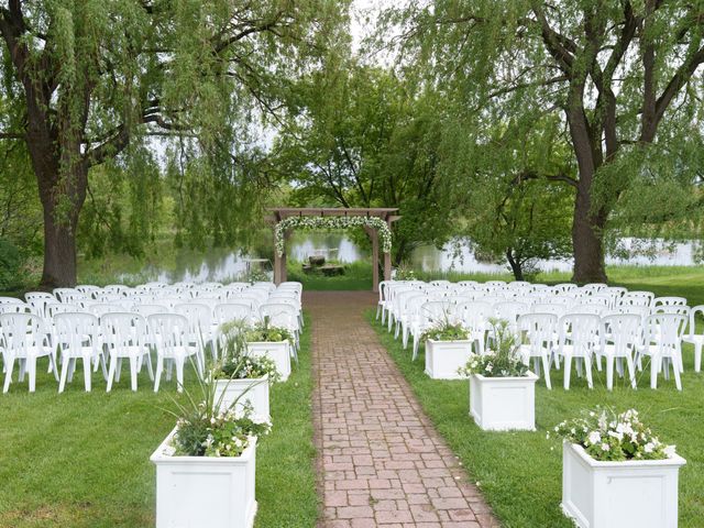 Artur and Ksusha's wedding in Rigaud, Quebec 21