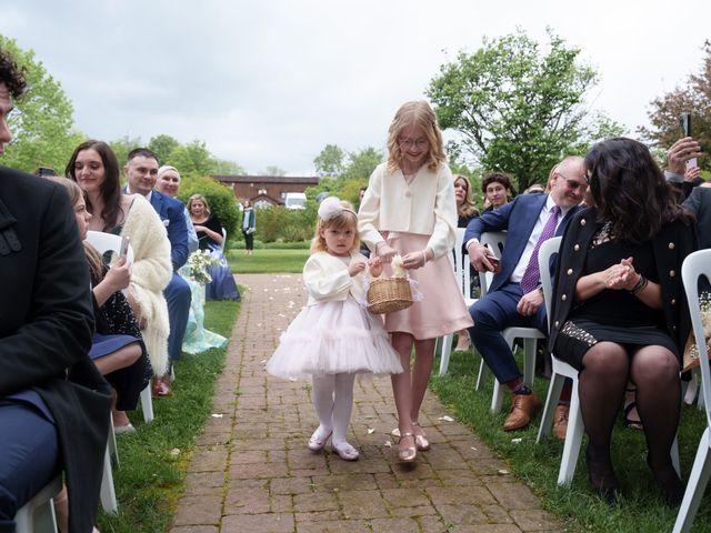 Artur and Ksusha's wedding in Rigaud, Quebec 35