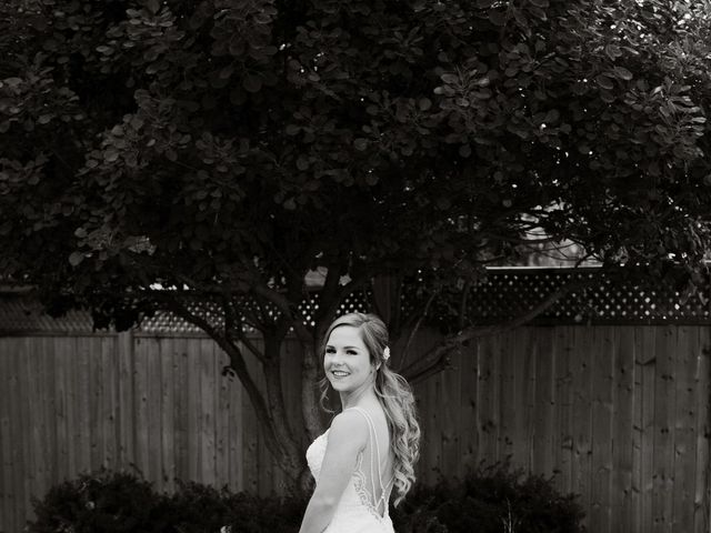 Jamie and Kayleen&apos;s wedding in Niagara on the Lake, Ontario 16