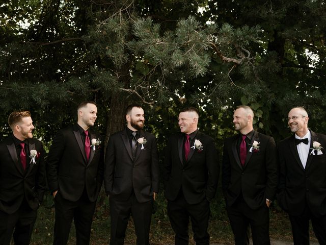 Jamie and Kayleen&apos;s wedding in Niagara on the Lake, Ontario 31