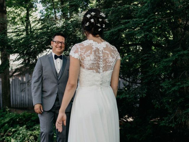 François and Valérie&apos;s wedding in Saint-Jean-Sur-Richelieu, Quebec 16