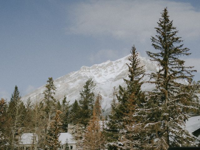 Bryson and Amy&apos;s wedding in Banff, Alberta 4