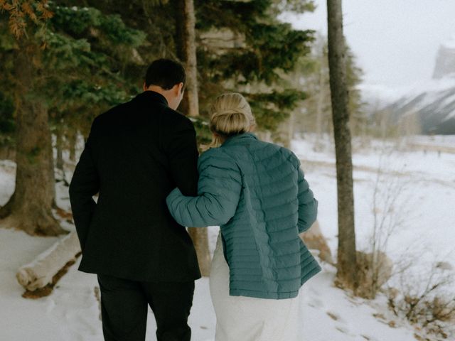 Bryson and Amy&apos;s wedding in Banff, Alberta 58