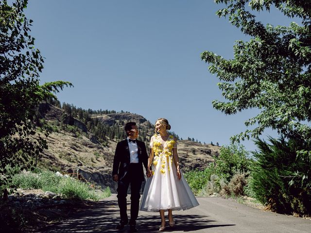 Hao and Hayley&apos;s wedding in Summerland, British Columbia 36
