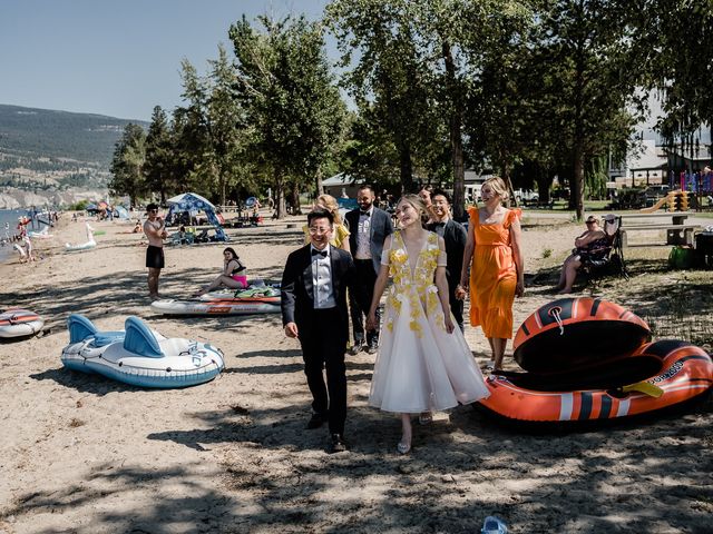 Hao and Hayley&apos;s wedding in Summerland, British Columbia 40