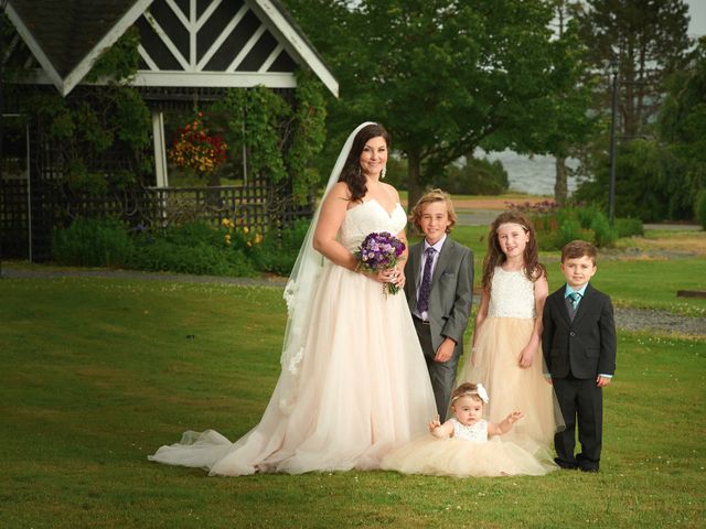 Gary and Pamela's wedding in Baddeck, Nova Scotia 11
