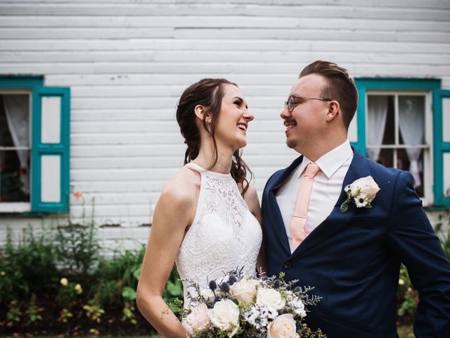 Jason and Melissa&apos;s wedding in Niverville, Manitoba 51