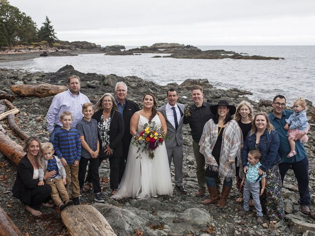 Tosh and Natalie&apos;s wedding in Nanaimo, British Columbia 32