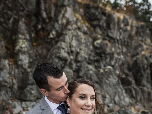 Tosh and Natalie&apos;s wedding in Nanaimo, British Columbia 36