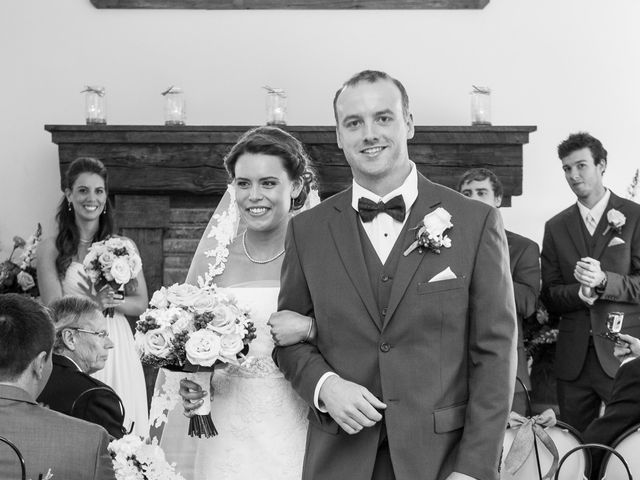Ryan and Laura&apos;s wedding in Jordan Station, Ontario 31