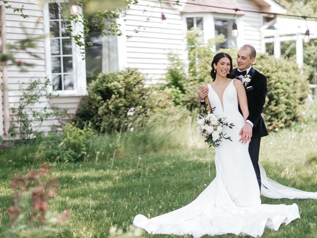 Melanie and Matt&apos;s wedding in Hamilton, Ontario 29
