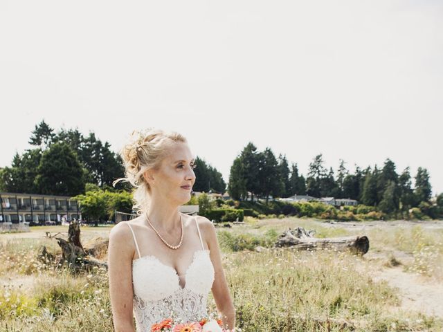 Jordan and Anna&apos;s wedding in Parksville, British Columbia 27