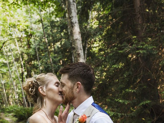 Jordan and Anna&apos;s wedding in Parksville, British Columbia 32