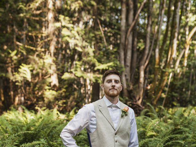 Jordan and Anna&apos;s wedding in Parksville, British Columbia 38