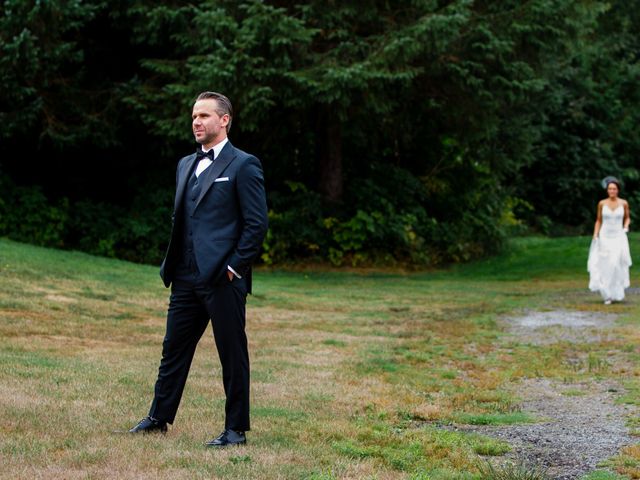 Guy and Melissa&apos;s wedding in Squamish, British Columbia 4