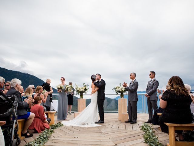 Guy and Melissa&apos;s wedding in Squamish, British Columbia 13