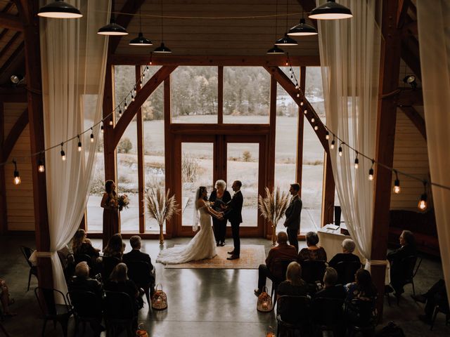 Sebastian and Hailey &apos;s wedding in Duncan, British Columbia 4