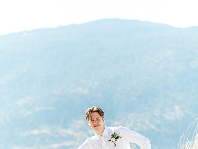 Devin and Laura's wedding in Kelowna, British Columbia 14