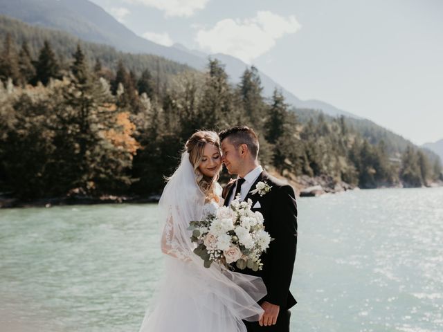 Kahli and Jose&apos;s wedding in Squamish, British Columbia 17
