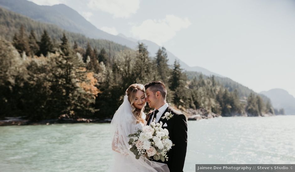 Kahli and Jose's wedding in Squamish, British Columbia