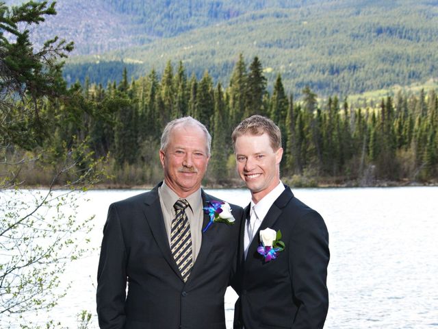 Justin and Sabrina&apos;s wedding in Jasper, Alberta 42