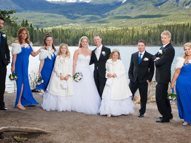 Justin and Sabrina&apos;s wedding in Jasper, Alberta 43