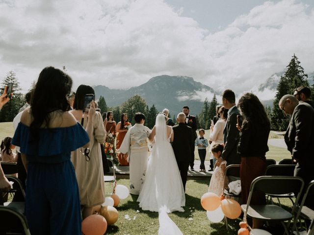 Shogo and Mina&apos;s wedding in Squamish, British Columbia 73