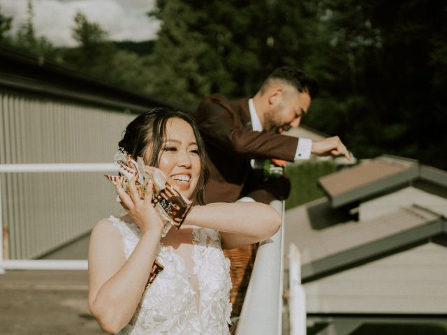 Shogo and Mina&apos;s wedding in Squamish, British Columbia 163