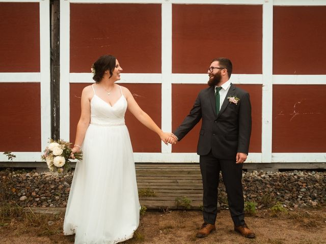 Shawn and Jaimie&apos;s wedding in Huntsville, Ontario 1