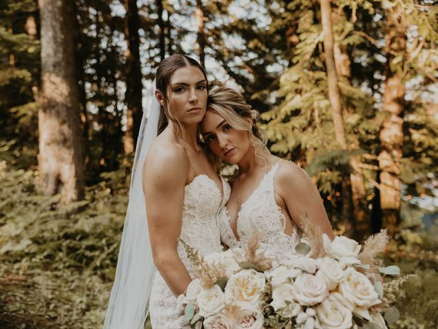 Skylar and Taylor&apos;s wedding in Hope, British Columbia 25