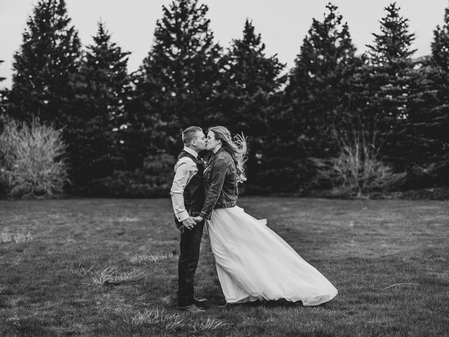 Mike and Ashley's wedding in Chilliwack, British Columbia 9