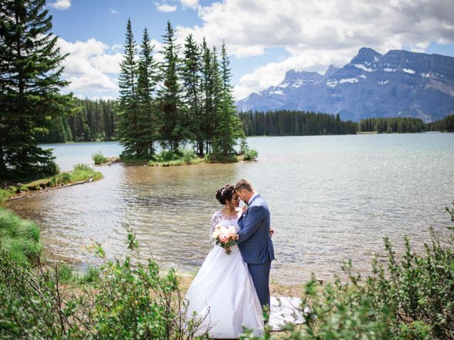 Brayden and Nadia&apos;s wedding in Banff, Alberta 68