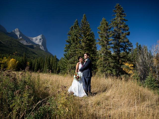 Chris and Jess&apos;s wedding in Canmore, Alberta 14