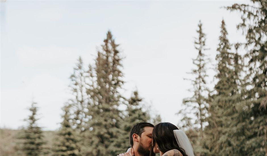 Brian and Rebecca's wedding in Lacombe County, Alberta